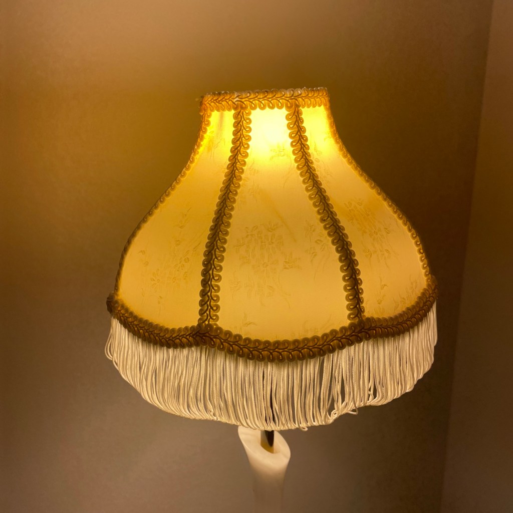 Vintage Victorian Fringe Lamp Shade Brocade,Damask,Boudoir. Ivory/Cream Bell,med